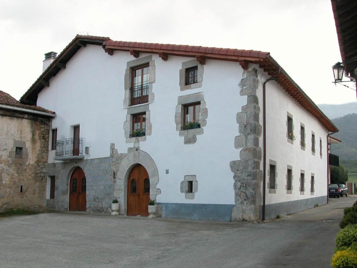 casa rural JUANSERENA Echarren Exterior foto