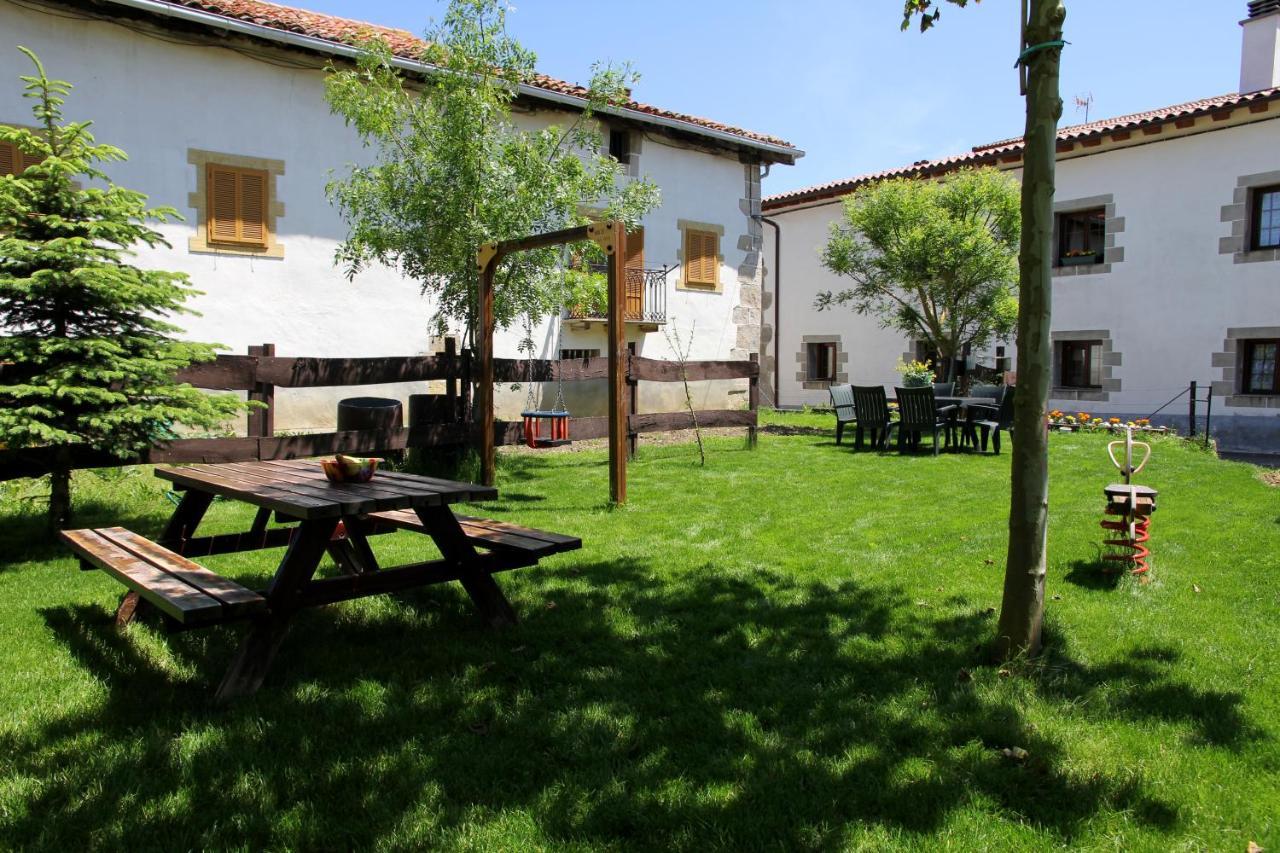 casa rural JUANSERENA Echarren Exterior foto